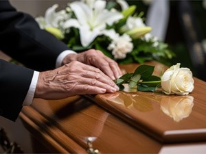 Cómo abordar el duelo por la pérdida del cónyuge en la vejez